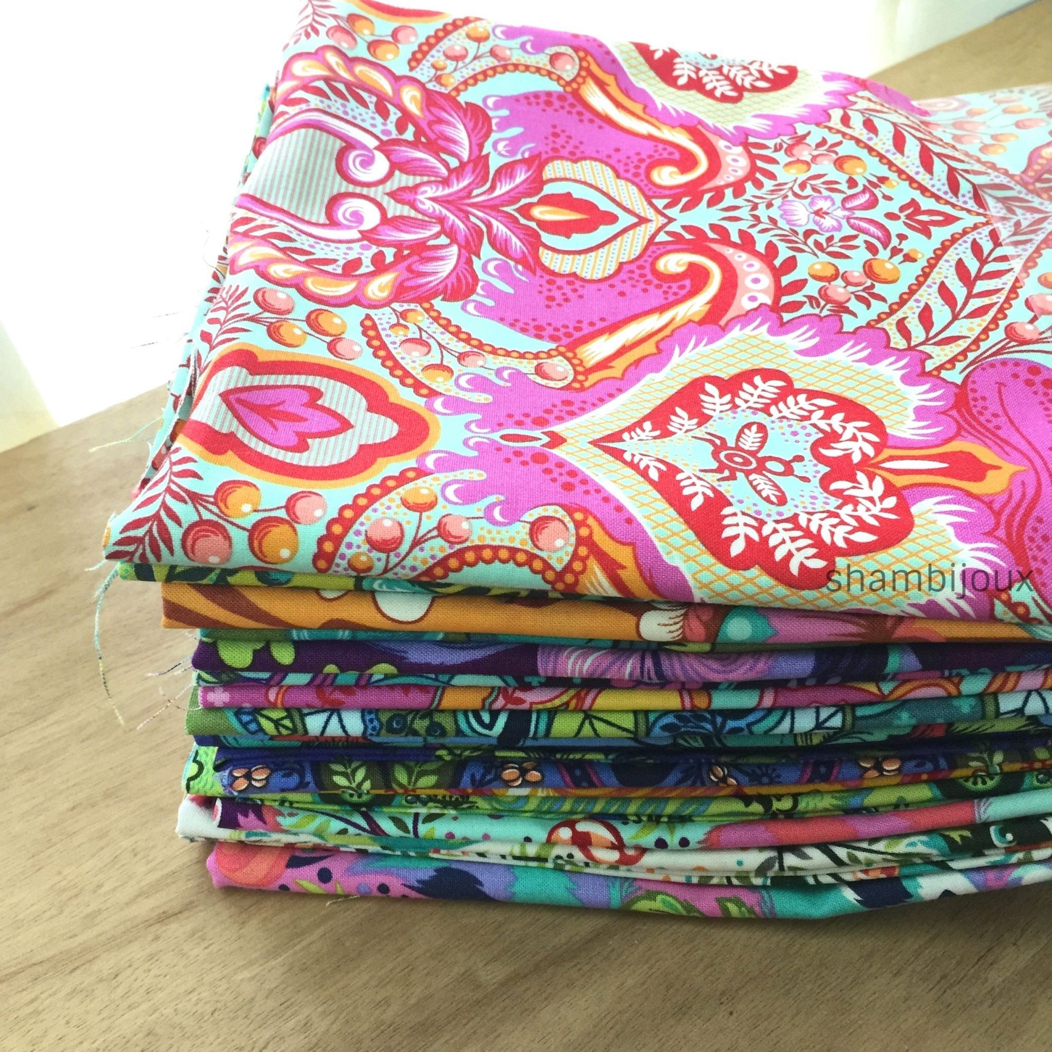 tula-pink-all-stars-bundle 4 in 1 Mystery Pack Fat Eighth - Image 1